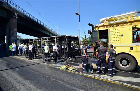 İ­s­t­a­n­b­u­l­­d­a­ ­m­e­t­r­o­b­ü­s­ ­y­a­n­g­ı­n­ı­